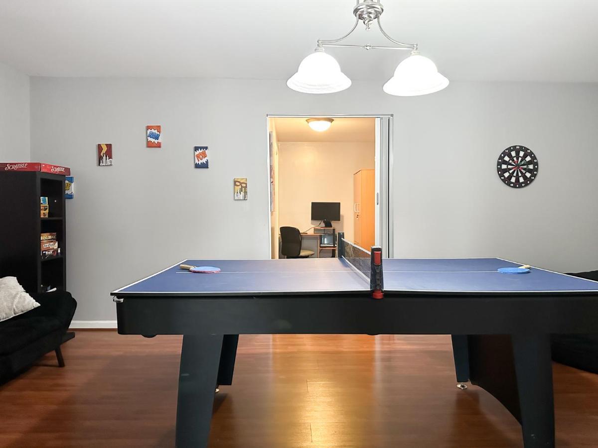Cute 2-Brm Walkout Apt With Pool Table And Theater Apartment Lexington Exterior foto
