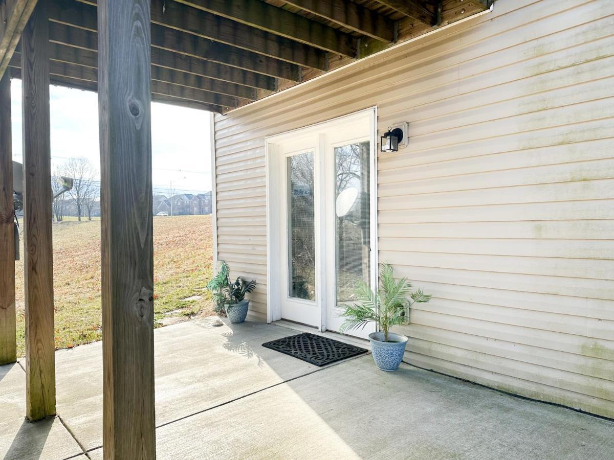 Cute 2-Brm Walkout Apt With Pool Table And Theater Apartment Lexington Exterior foto